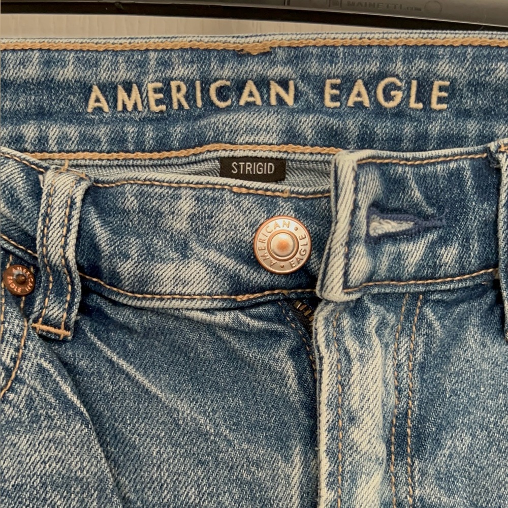 American Eagle Ripped Mom Jeans - Picture 3 of 6